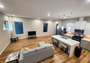 Cozy 3 Bed Retreat Near Downtown
